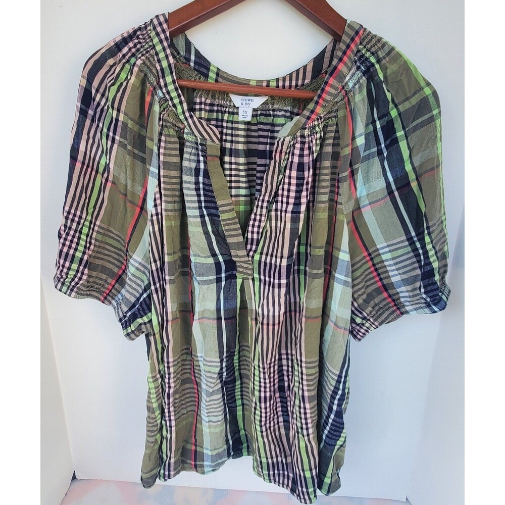 Crown & Ivy Size 3X Green Plaid Top Peasant Blouse Puff Sleeves Split V Neck